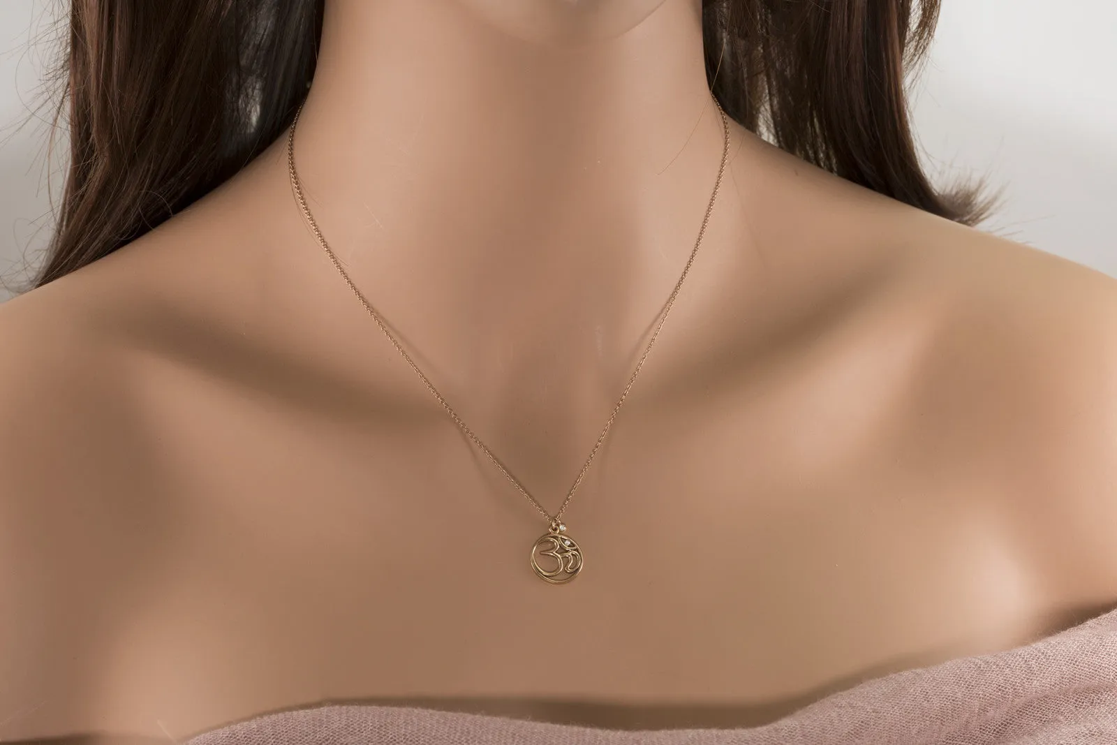Cut Out Ohm Diamond Necklace